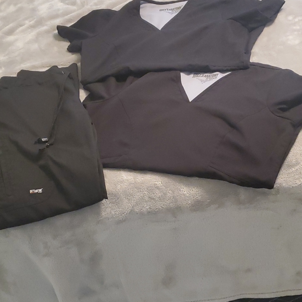Grey's Anatomy scrubs 2 tops and 1 bottom